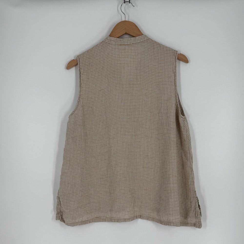Eileen Fisher Gingham Puckered Organic Linen Sleeveless Shirt in Pebble | Large - Picture 4 of 8